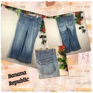 2008 BANANA REPUBLIC Classic Flare Denim Jeans Size 4 Short (24.5 inch inseam)